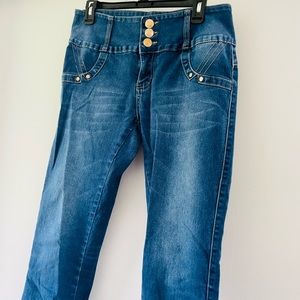 Butt lifting Colombian Blue Jeans